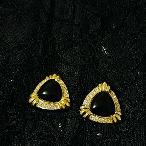 Vintage Black Onyx and Gold Tone Clip On Earrings